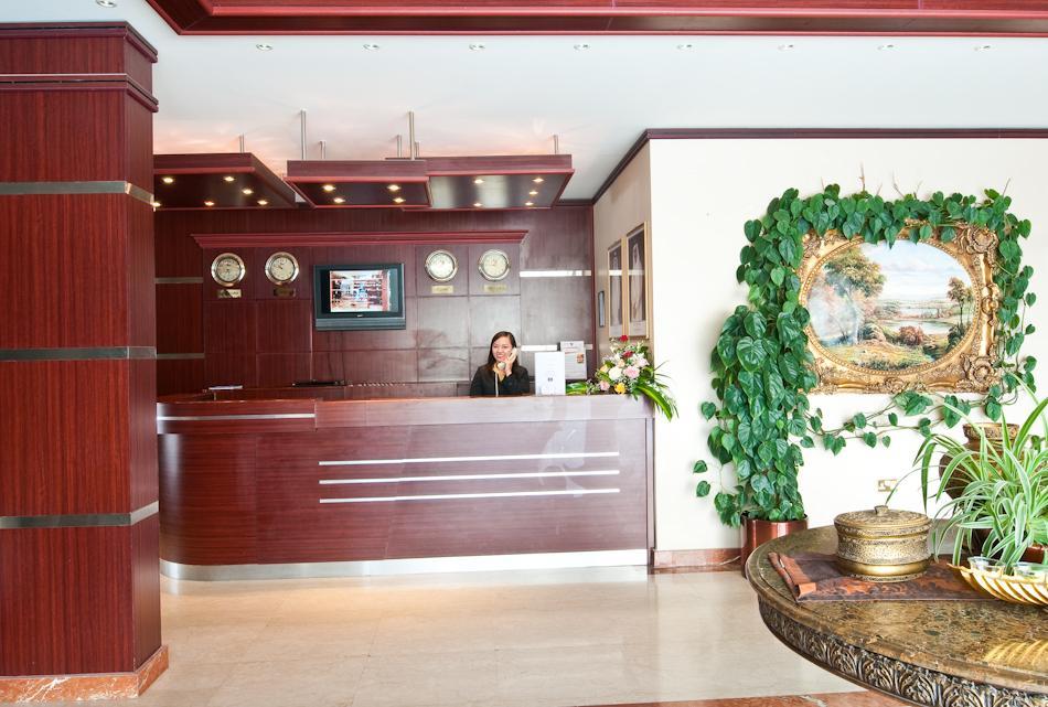 La Villa Palace Hotel Doha Eksteriør bilde